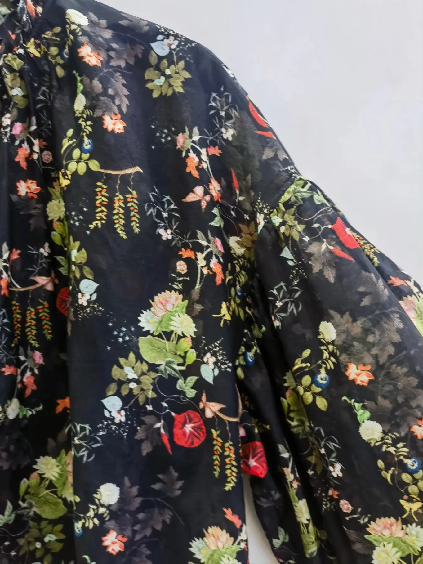 Camicia da donna in misto cotone e seta con stampa floreale, maniche a lanterna, scollo a V, camicetta vintage ampia