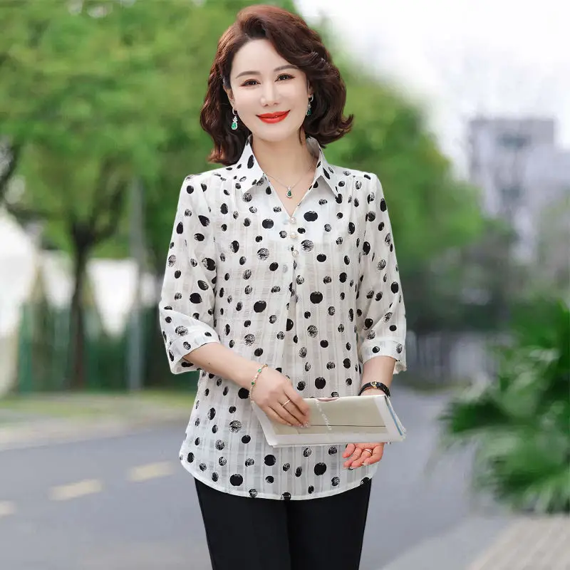 

Mom's Base Shirt Medium Sleeved T-shirt Blouse Summer Wear for Women