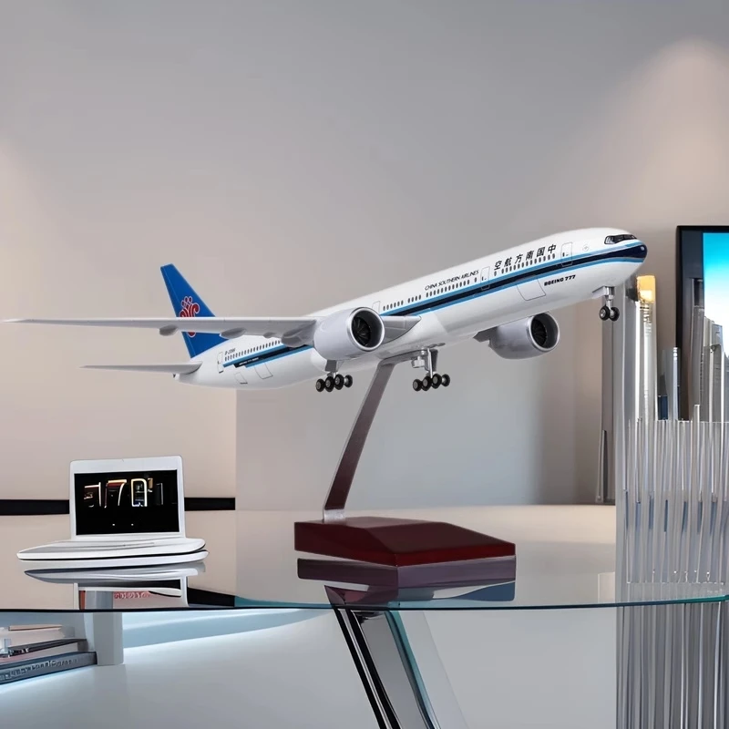 

47CM Scale Room Decor B777 Model China Southern Airlines Airways Diecast Resin Airplane Airline Collection Display Decoration