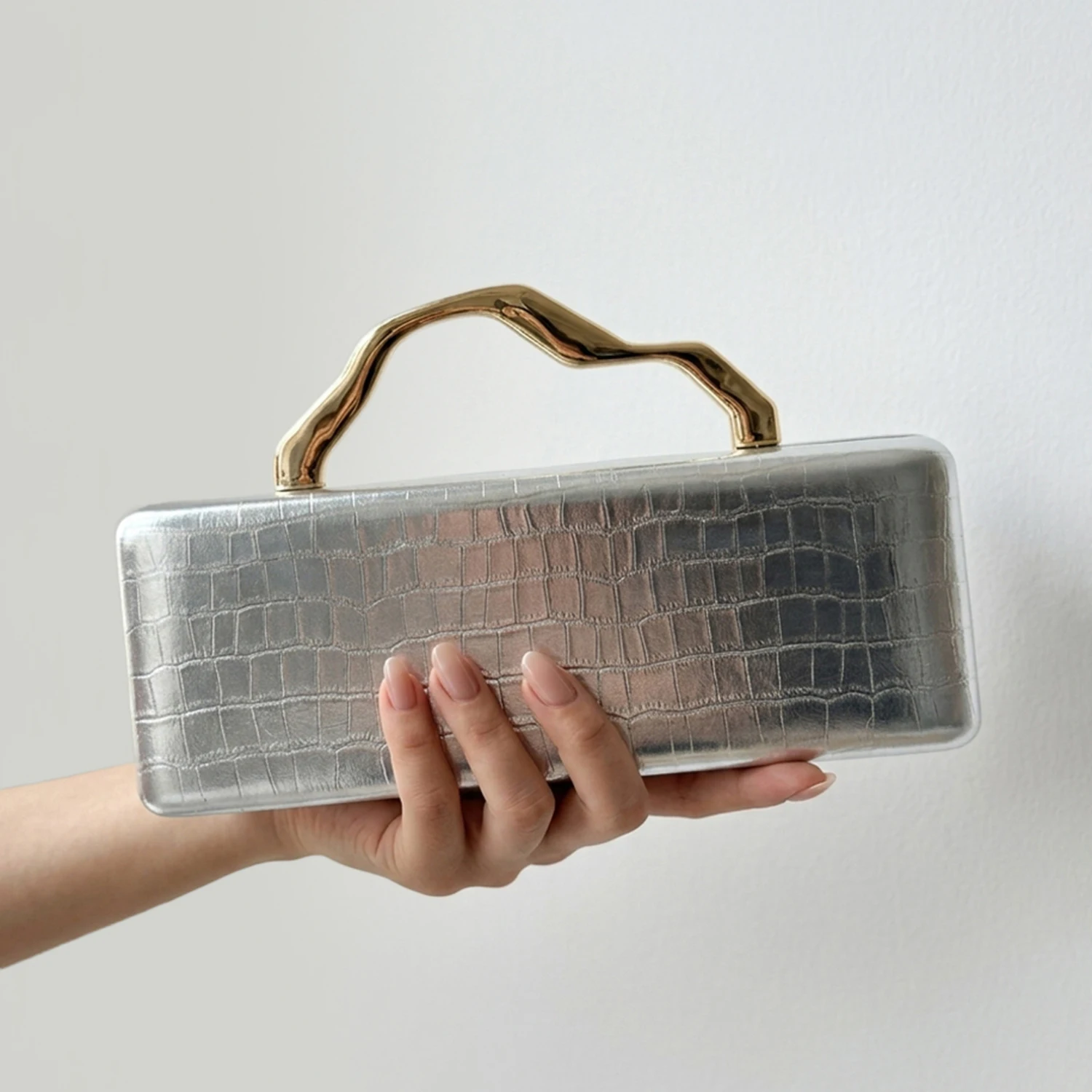 Luxuriöse Abendclutch mit Krokodilprägung in Gold, Damenmode, Party-/Hochzeitstasche, Umhängetasche mit Kette, lange Damenbrieftasche. – Detail 22