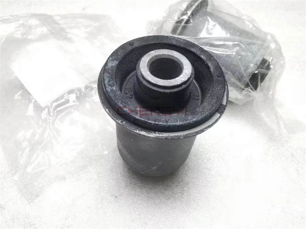 After Suspension Support Arm Upper Swing Arm Bushing Rubber Sleeve For Pajero Montero V63W V73W V77W V93W V97W V98W MR519399