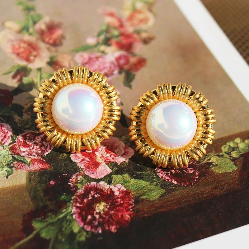 

Retro Exaggerated Pearl Earrings Vintage Court Style Pearl Earrings 925 Silver Needle Gold Color Earring Luxury Jewelry Gift