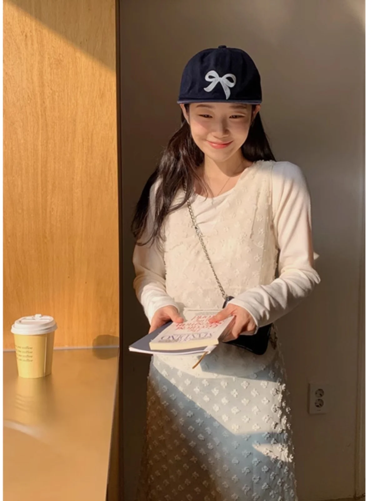 Vestido de chiffon bordado com camada de base para início da primavera, design exclusivo f, sensação, elegância, decot...