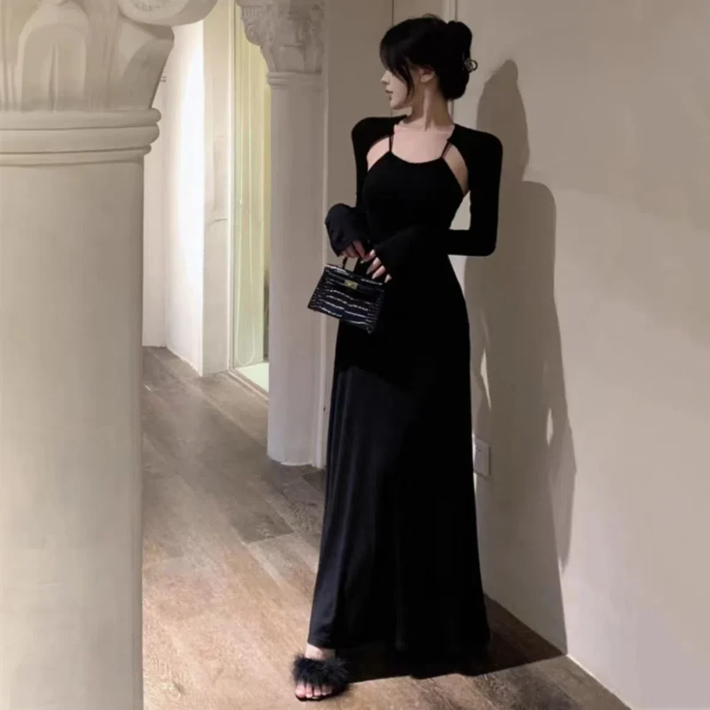 A-line Dress with High-end Backless Slim Hot Girl Waist-hugging Temperament