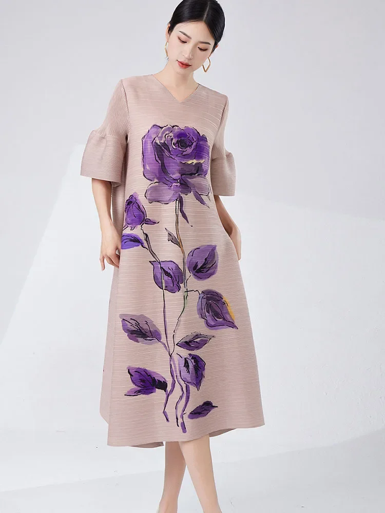 

Design Loose Big Size Fashion Casual Elegant Dresses V-neck Pleated Print Lantern Sleeve Women's Dress Miyake 2025 Summer New