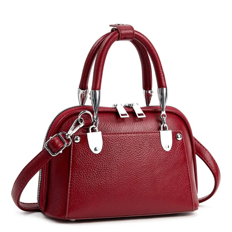 

Vintage Leather Classic Diaper Bag For Women: Elegant Minimalist Crossbody Bag, Luxury Fashionable Designer Tote
