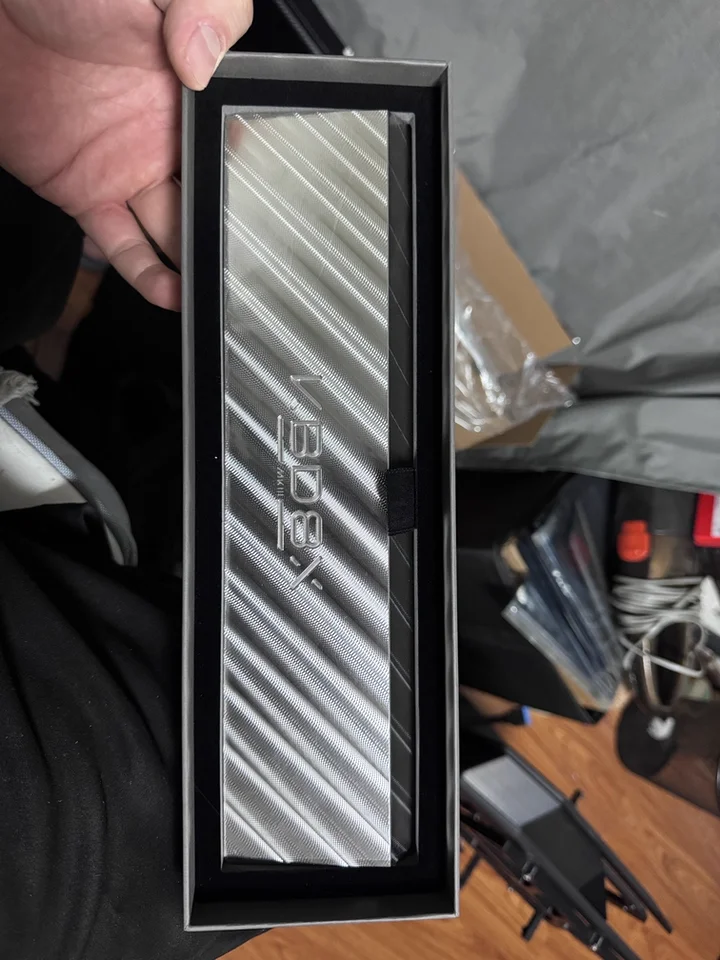 

KBDfans Customized Mechanical Keyboard Metal Material Silicone Particle J Structure KBD8X MKIII Kit 87 WK WKL Gasket Top