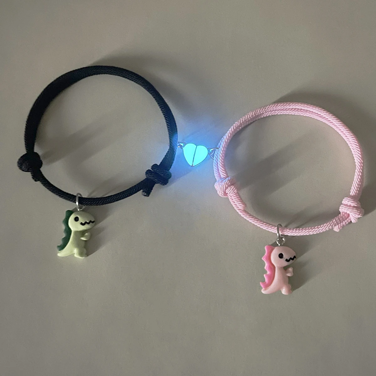 2 Pieces/Set Luminous Peach Heart Cute Green Pink Dinosaur Pendant Couple Bracelet Fashion Hand-Woven Bracelet