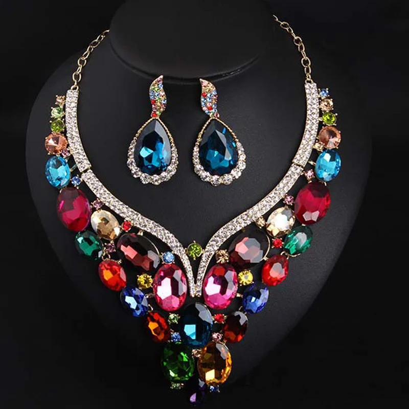 

Exaggerated crystal glass necklace and earrings set for formal wedding banquet dress accessory for brides