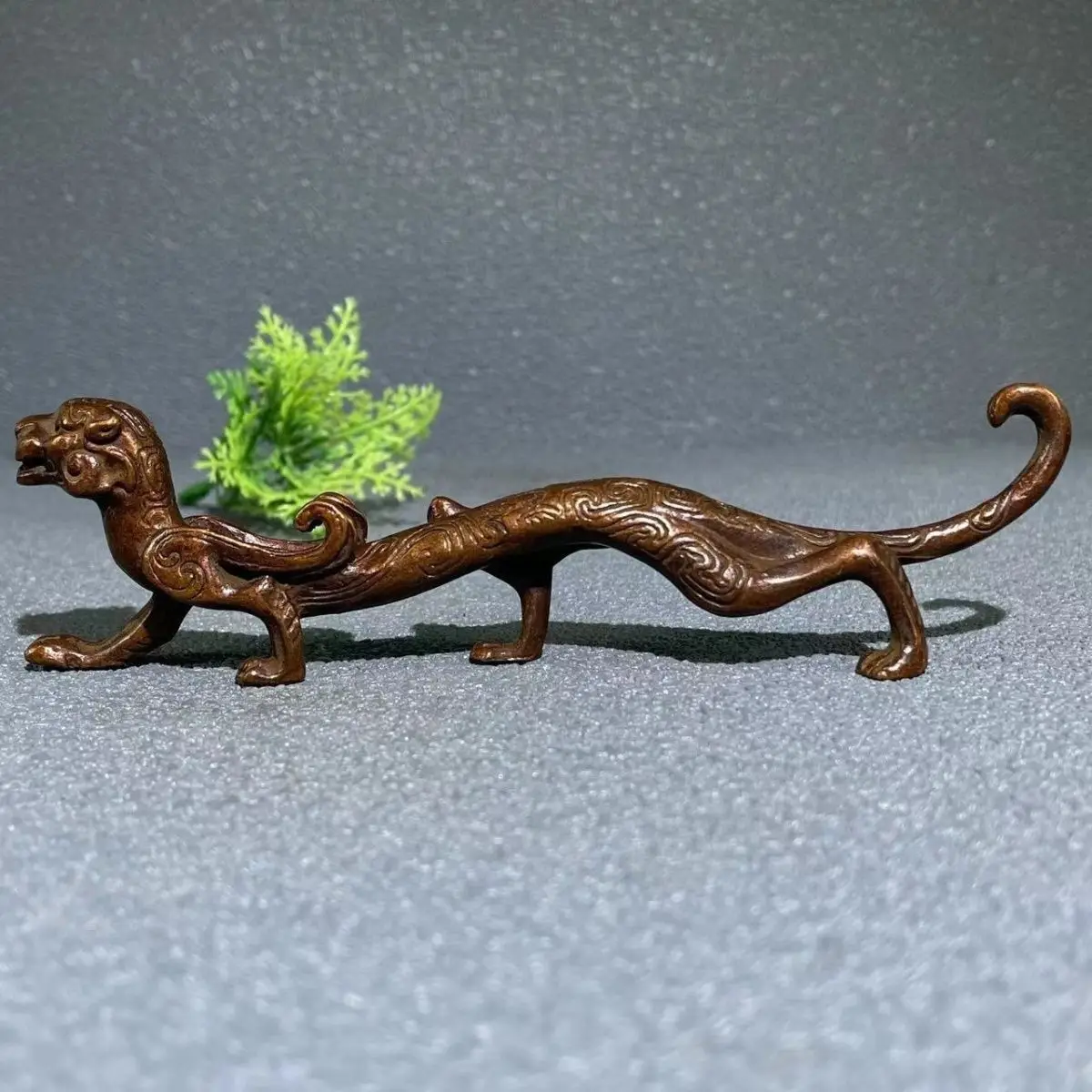 Antique collection, walking tiger pen holder, study four treasures, divine beast, flying tiger, white tiger pen, calligraphy, an