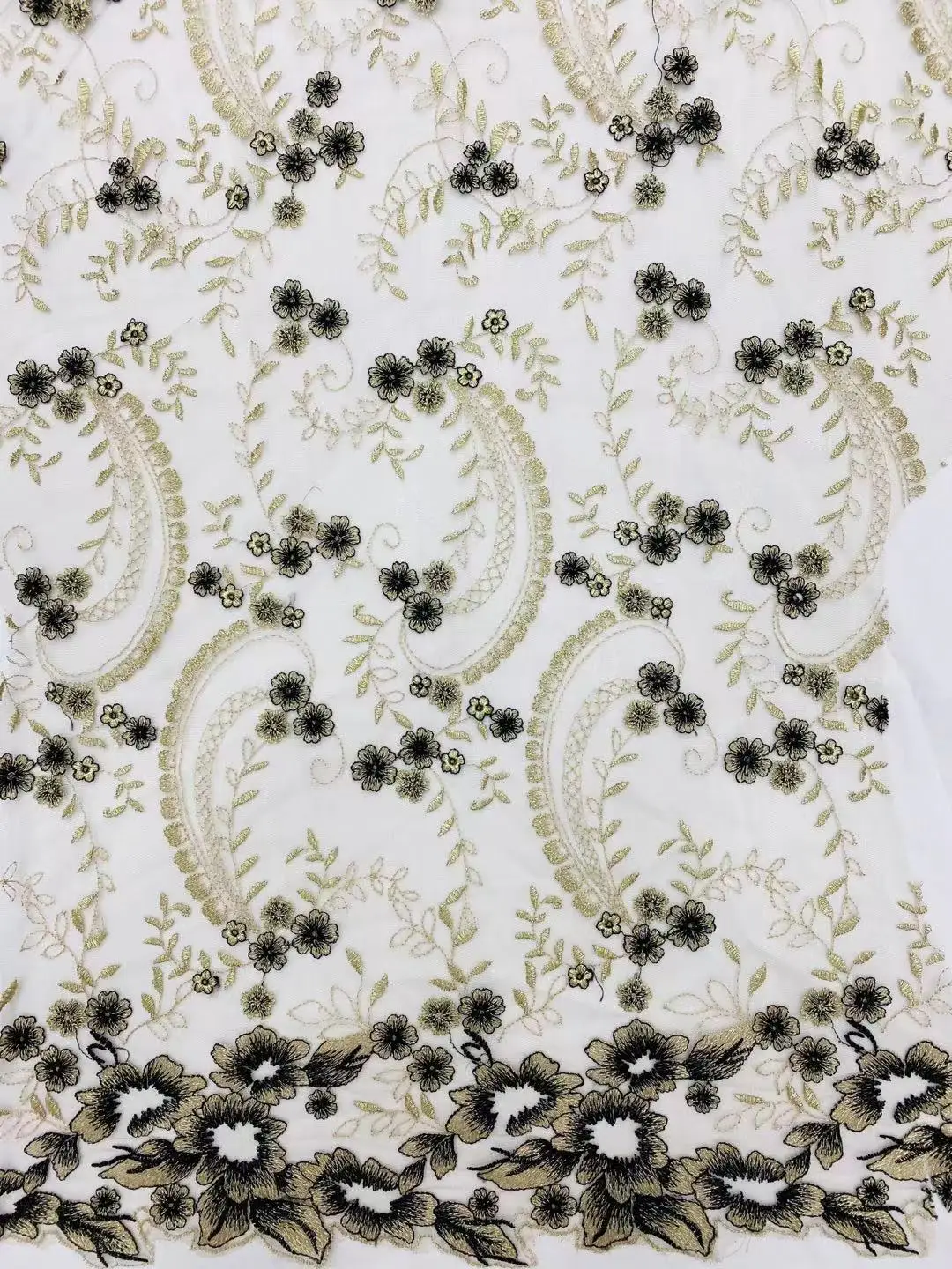 New Arrival Gorgeous Gold Thread Bilateral Symmetrical Embroidery Lace
