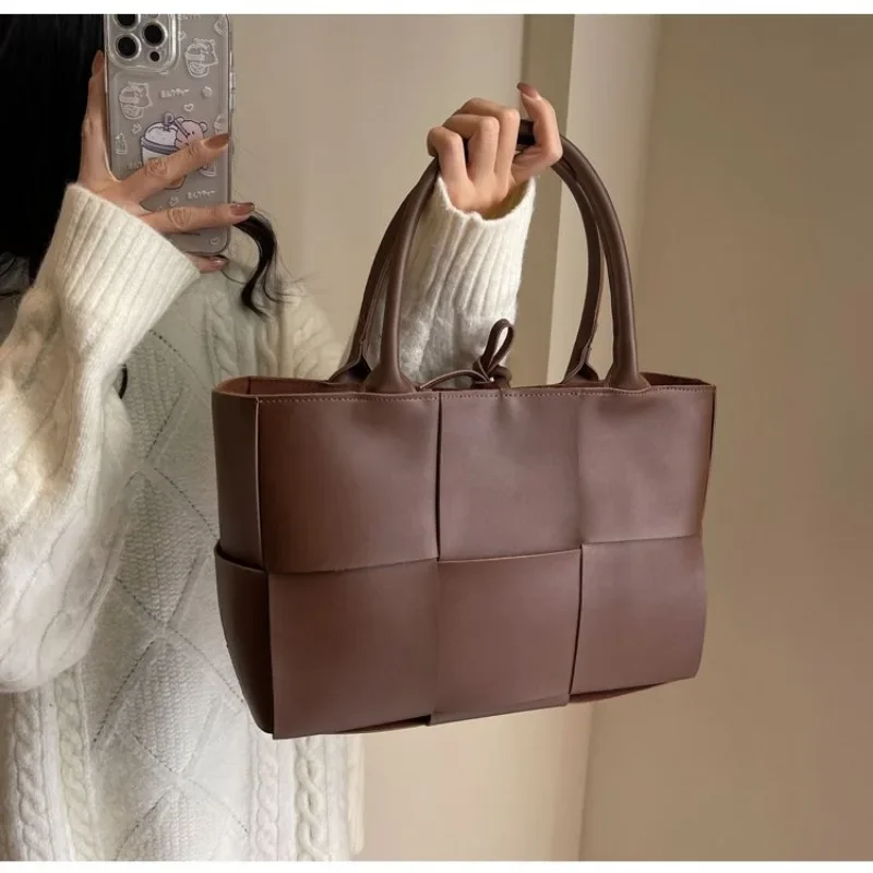 Stylish Retro-Inspired Diaper Bag Handbag Tote Crossbody Errands Run Large Capacity Exquisite Charming Dainty Elegant