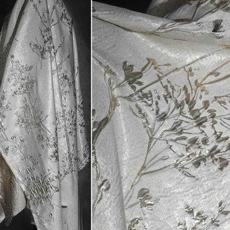 

Silver Gilt Jacquard Cloth Large Plum Blossom Polyester Three Dimensional Concave Convex Relief Blazer Designer Clothing Fabric