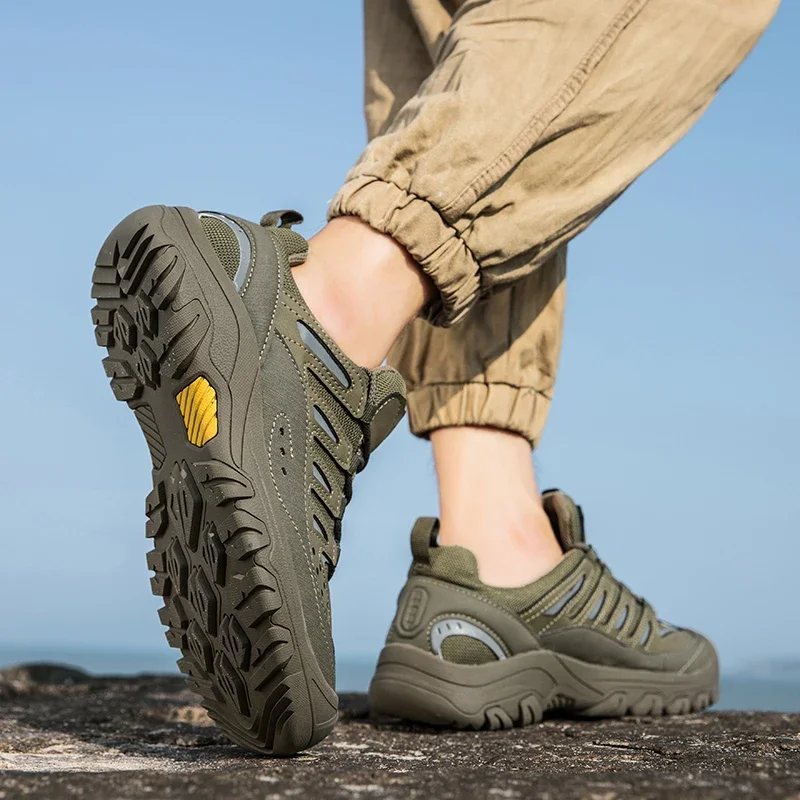 

2025 мужская походная обувь из натуральной кожи, дышащие тактические армейские ботинки, тренировочные кроссовки для пустыни, Нескользящая треккинговая обувь 46