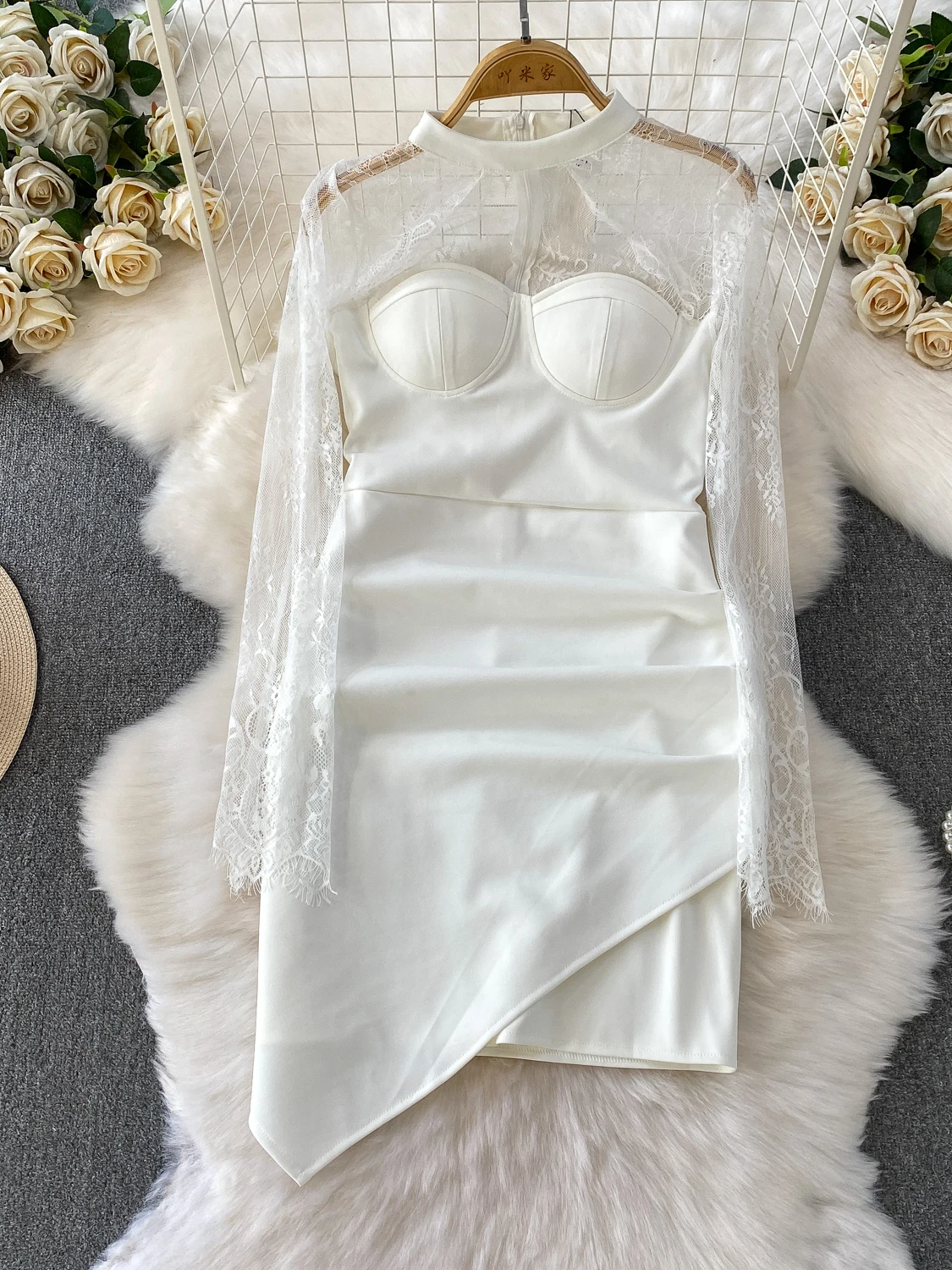 Foamlina élégant évider robe en dentelle femmes nouveau col rond découpe Perspective à manches longues mince irrégulière Mini robe moulante