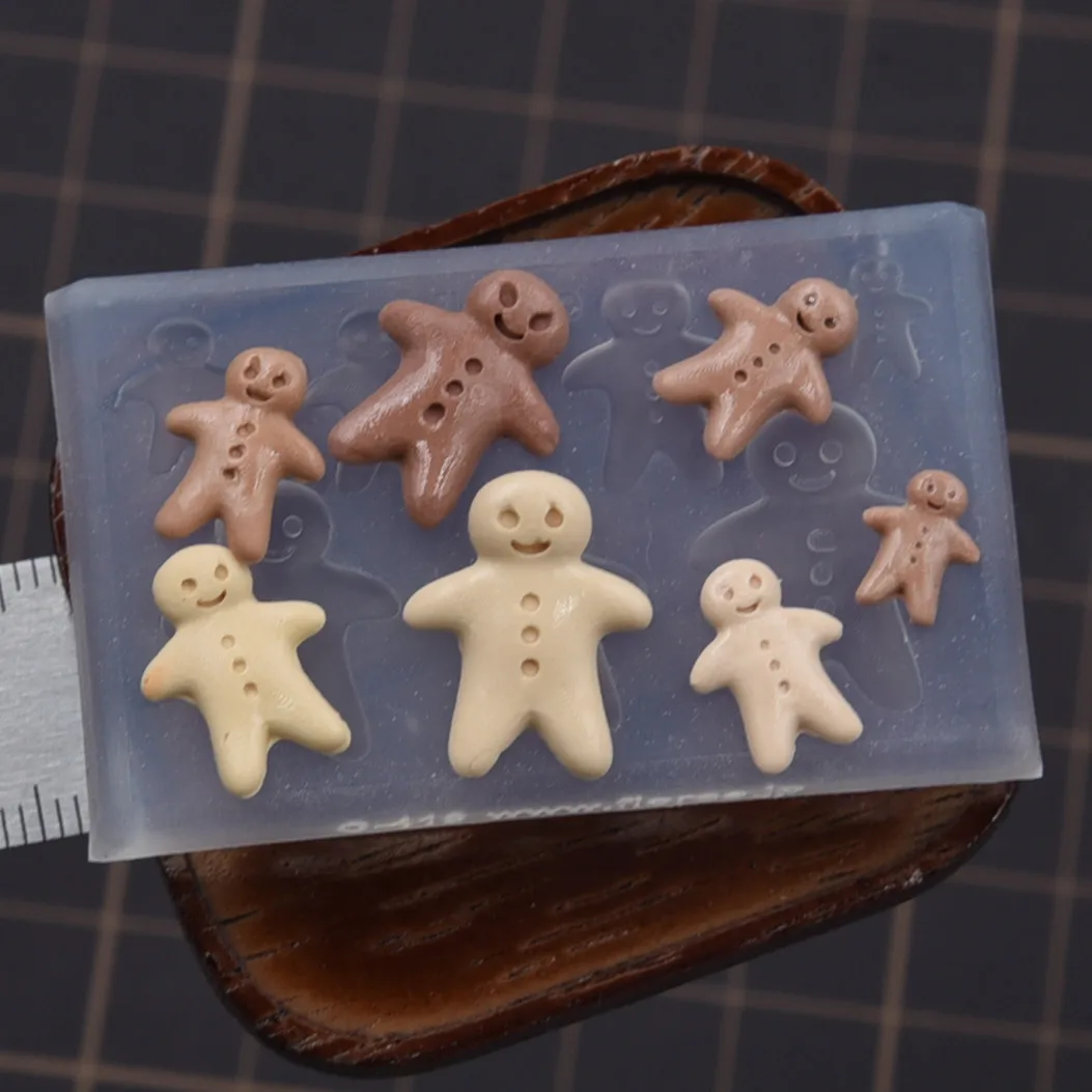 

Mini Cute Snowman Biscuit Cookies Silicone Soft Ceramic Clay Earring Pendant Jewlery DIY Molds