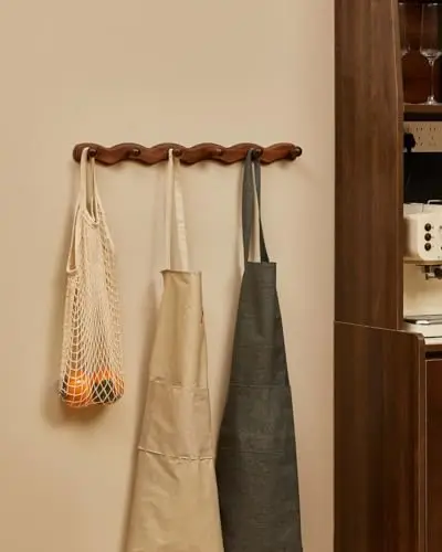 

Walnut-Finished Wavy Wall Hook Rack With Six Rounded Hooks For Coats, Hats, Towels, Bags And Robes In Entryway Or Bedroom