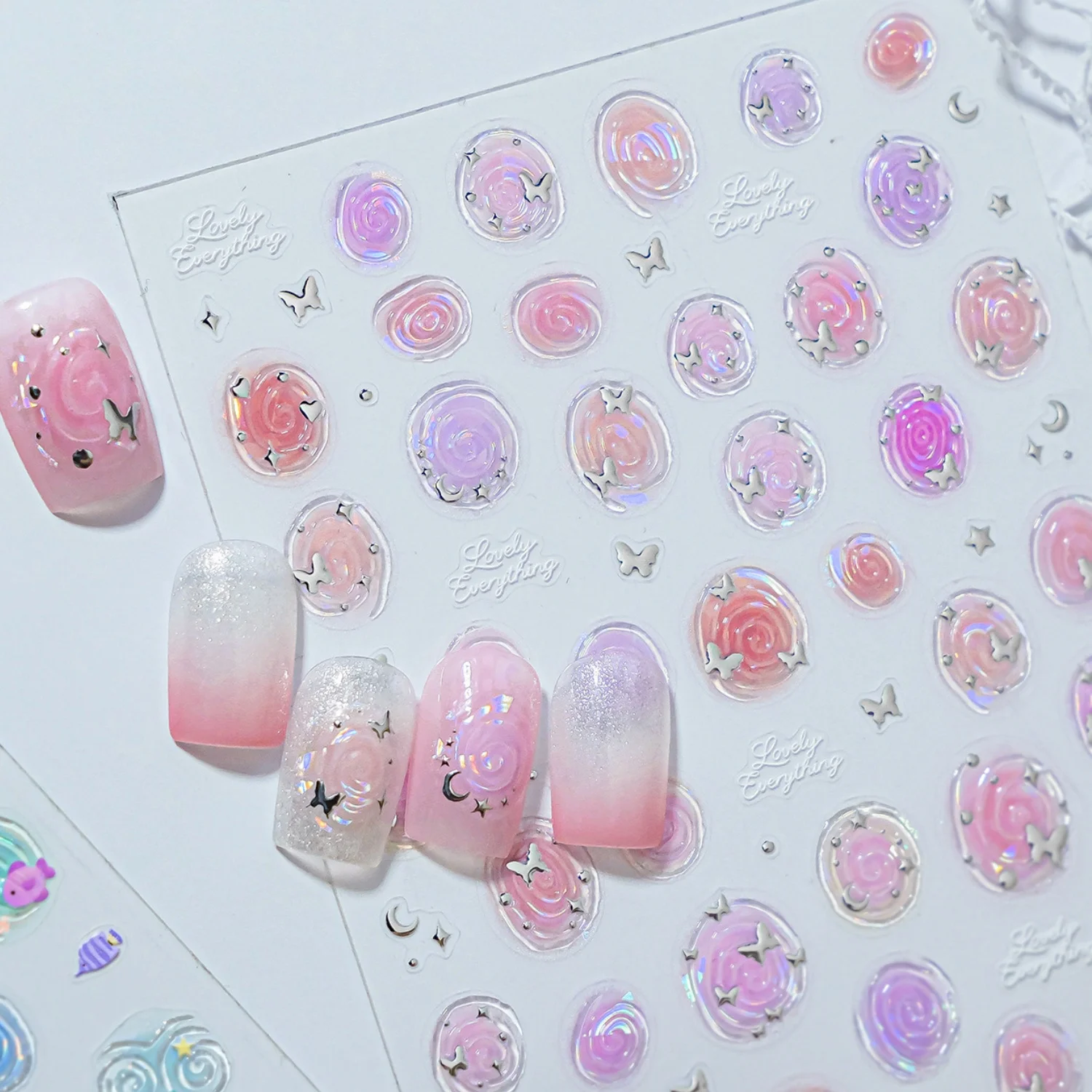 Feenhafte 5D Nagelaufkleber Rosa Lila Rose Blase Silber Schmetterling Winziger Stern Halbmond Laser Glänzende Ästhetische Nagelsticker