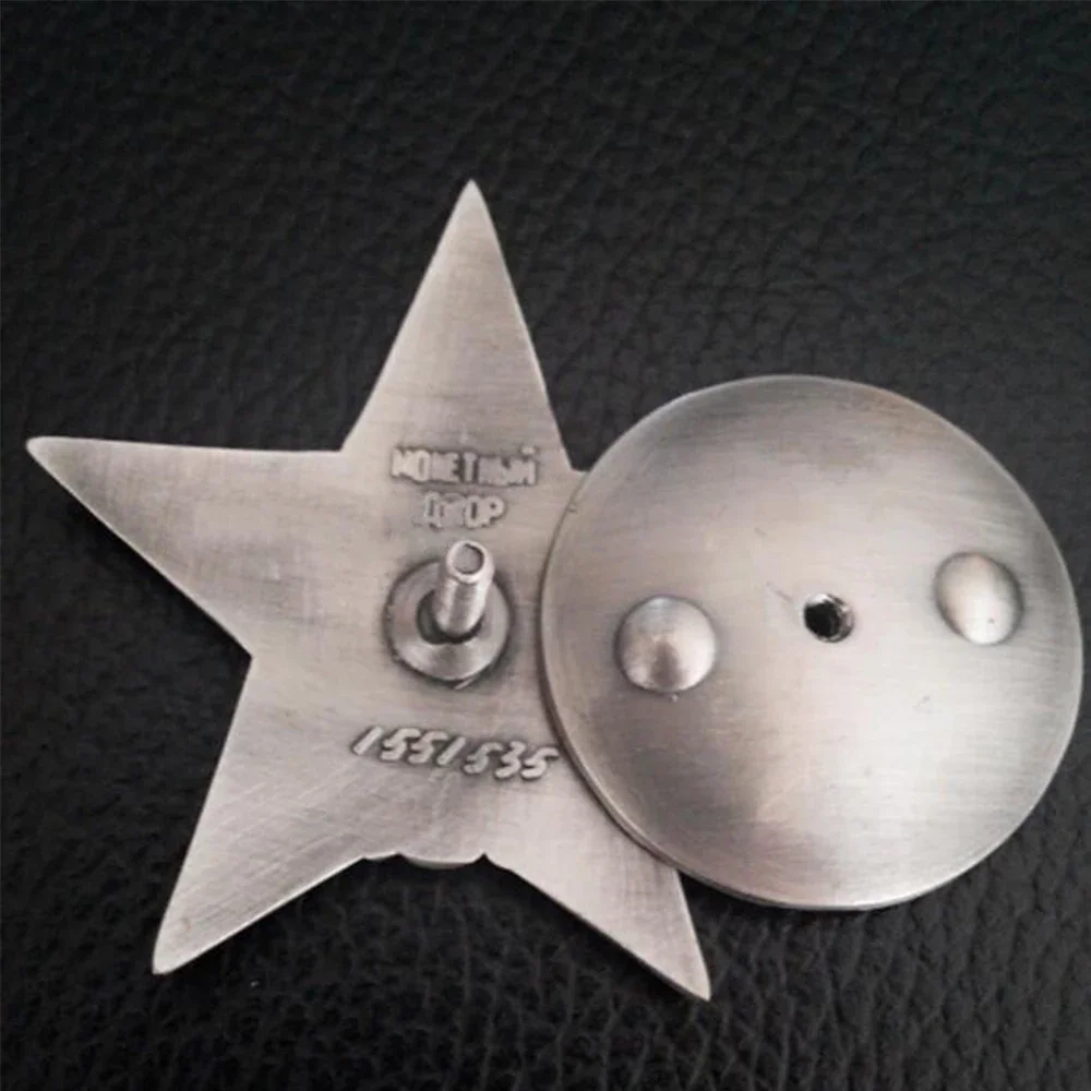 CCCP MEDAL RUSSIAN COMBAT ORDER OF THE RED STAR SOVIET METAL BADGE