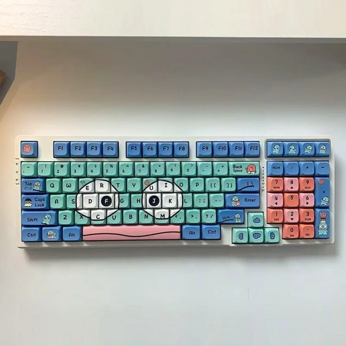 

2026 New Yellow Sponge Cute Ugly Fish XDA Keycap PBT 140 Keys Customized for 60/84/98/108MX Switch Gaming Mechanical Keyboard