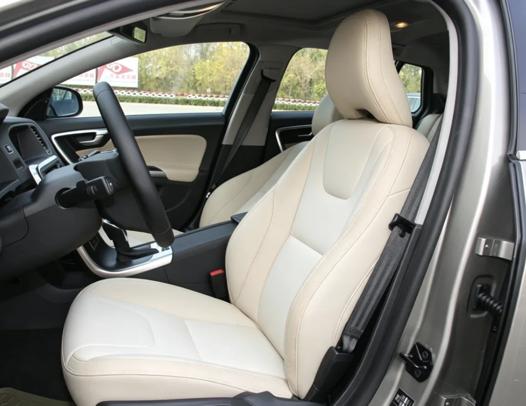 Für Volvo V60 2012~2015 Maßgefertigte Autositzbezüge Luxuriöses Nappaleder 100% Passgenau Innenraumzubehör 360 ° Vollständige Abdeckung – Detail 1