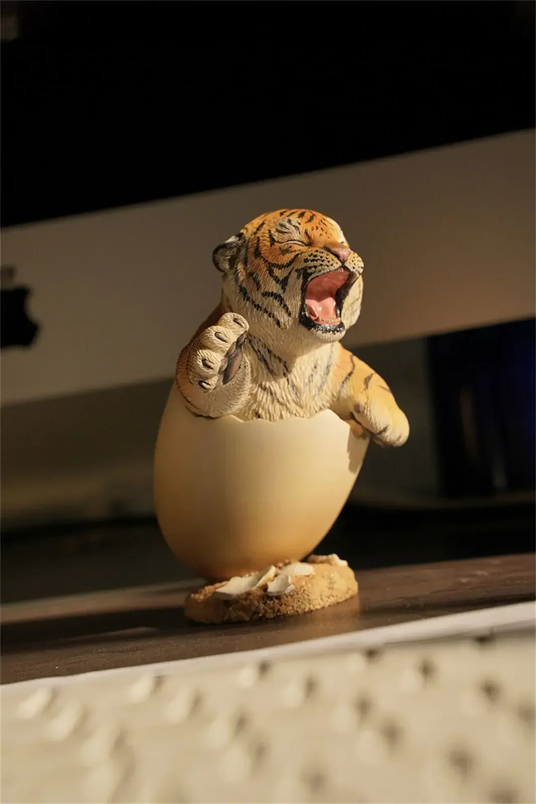 JXK 1/6 Tiger Treasure Model Animal Figure Pet Baby Tiger Eggshell Decoration  Educational Toy Birthday Gift Desk Ornaments