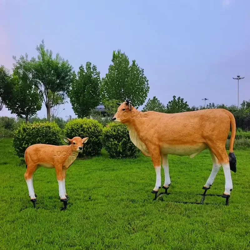Fiberglass Animal Cow Statue Outdoor Garden Courtyard Farm Theme Realistic Resin Crafts