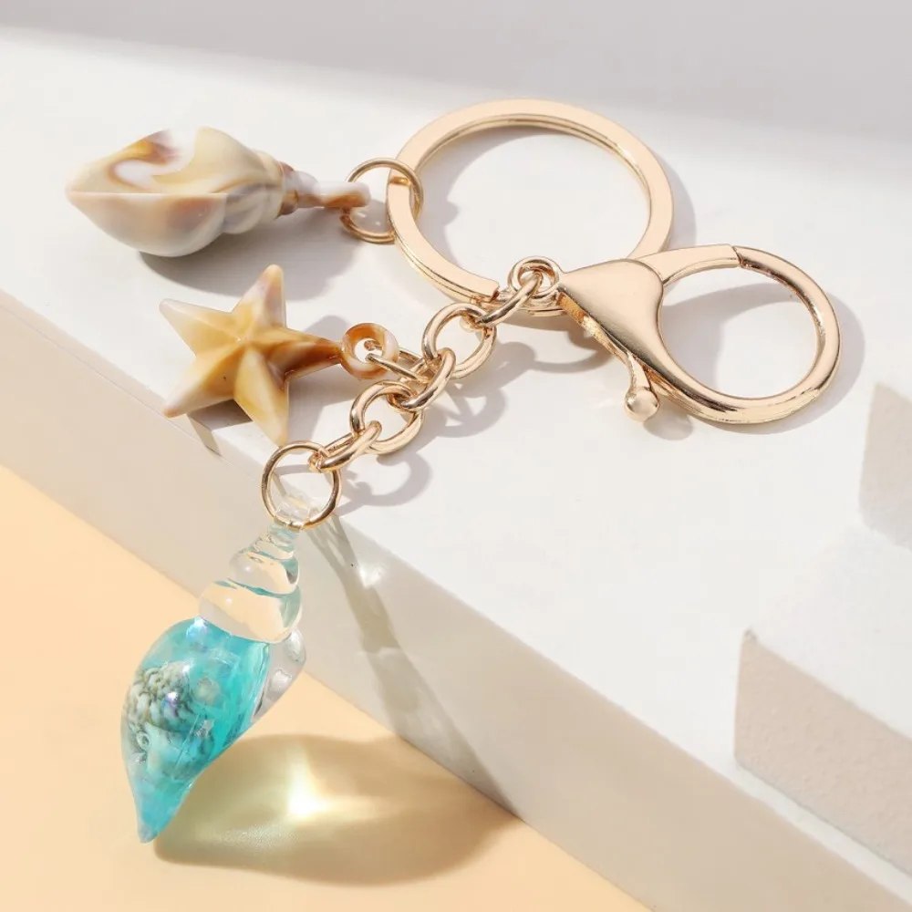 Cute Luminous Conch Keychain Backpack Decor Glow-in-the-dark Sea Beach Pendants Charms Creative Starfish Shell Keyring
