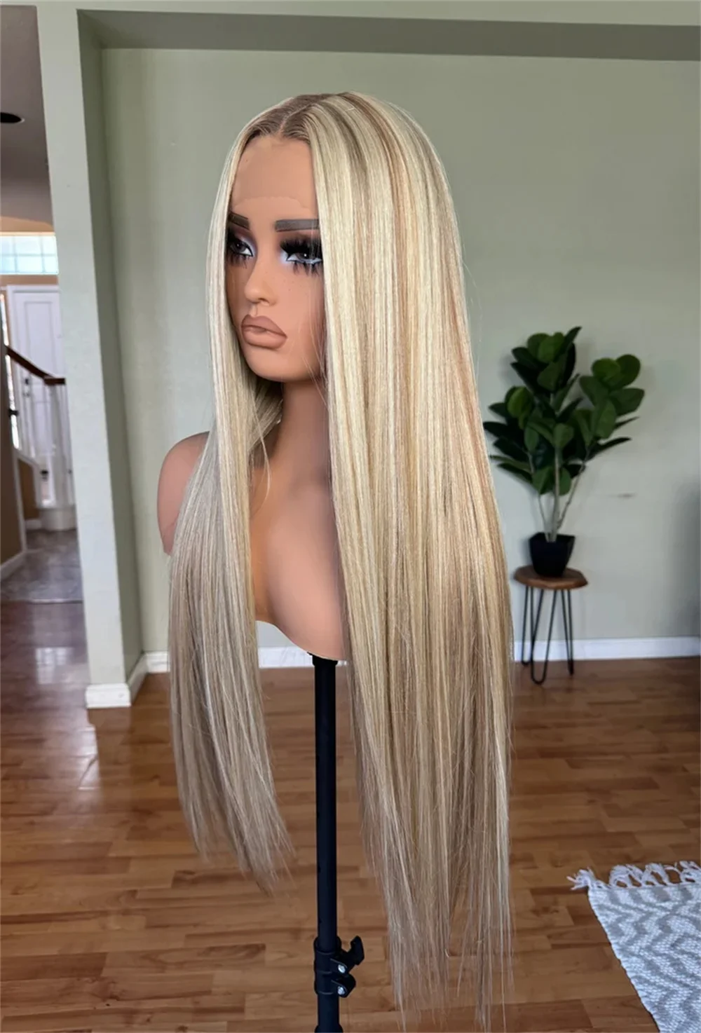 

Natural Roots Soft Straight Synthetic Futura Lace Front Wigs for Woman Highlights Ash Blonde Cosplay Wig Blend Human Hair Wigs