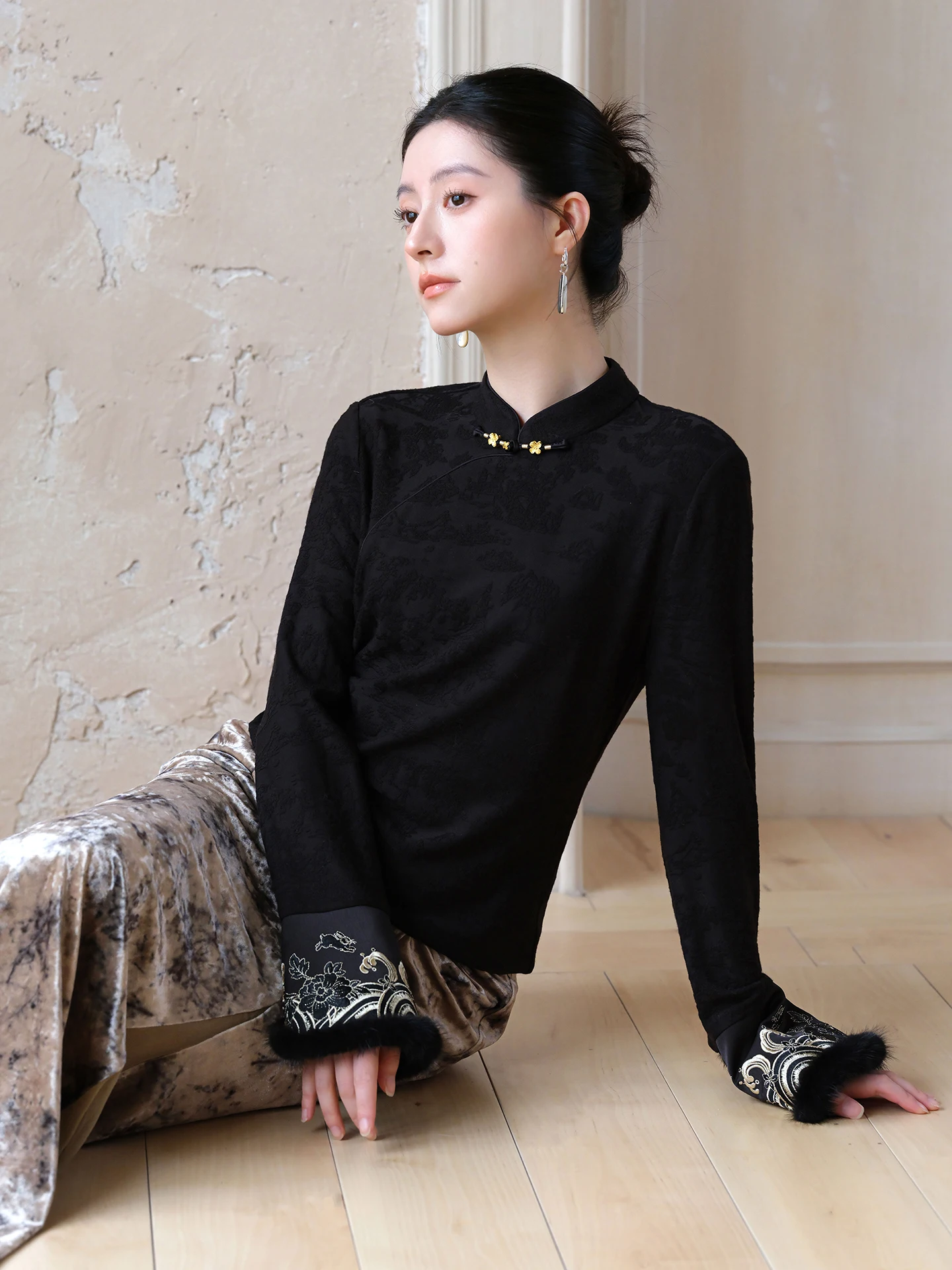 

Bla Knitted Floral Embroidery Top Women's Slim Fit Base Layer irt Chinese Sle Texture Winter New Arrival Faion Ladies...