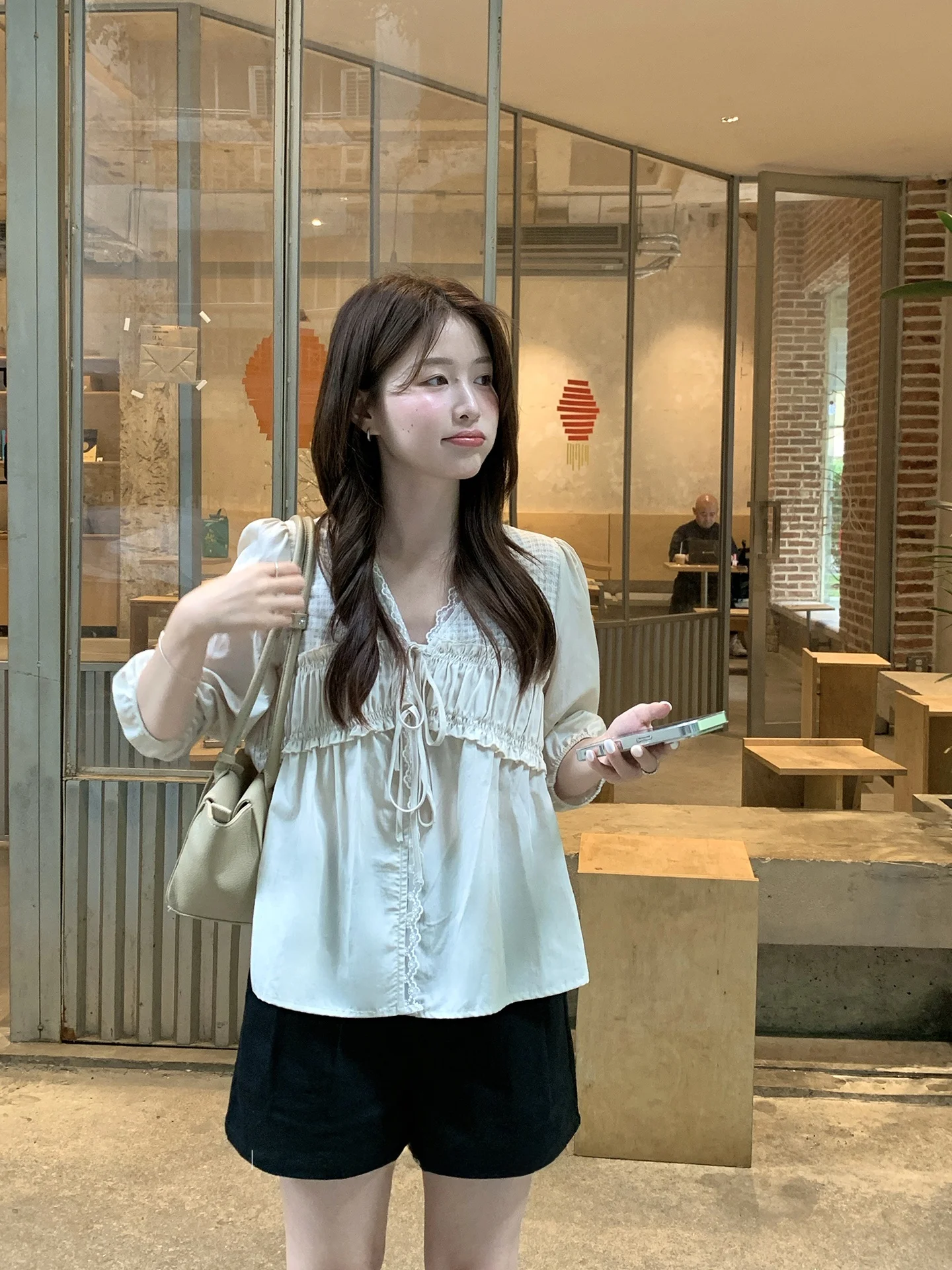 

Korean Style V-Neck Tie-Belted Viscose Cotton Shirt Women's Summer Fashionable Loose Fit Bubble Sleeve Checkered Pattern Top