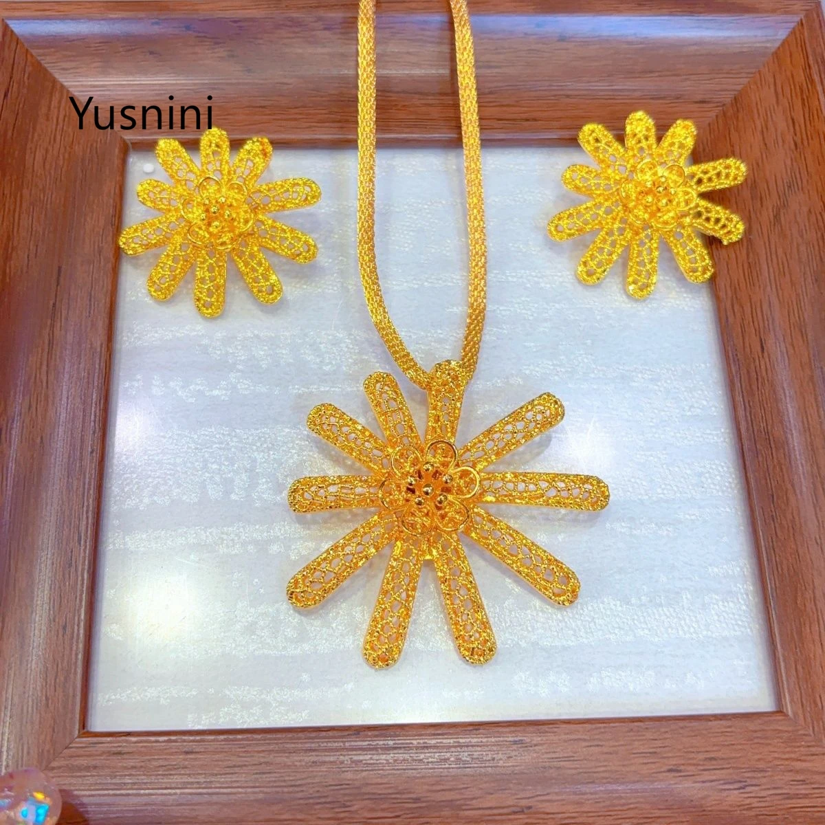 

Новый европейский модный комплект украшений из Дубая: позолоченные 24-каратным золотом ожерелье и серьги, изысканный набор для помолвки и вечеринок для влюбленных