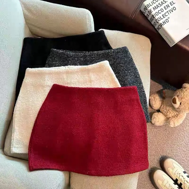 Red Woolen  Skirt Women's High Waist Slim Fit A-Line Short Skirt Fashionable Commute Style New Year's Collection