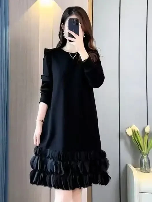 

French Fashion Lace Dress 2025 Autumn/Winter Style Interior Look Thin and Elegant Splicing Medium Length Versatile Dresses Z199