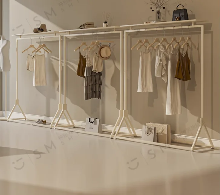 Women's clothing shop floor clothes side hanging hanging clothes rack cream wind shelves