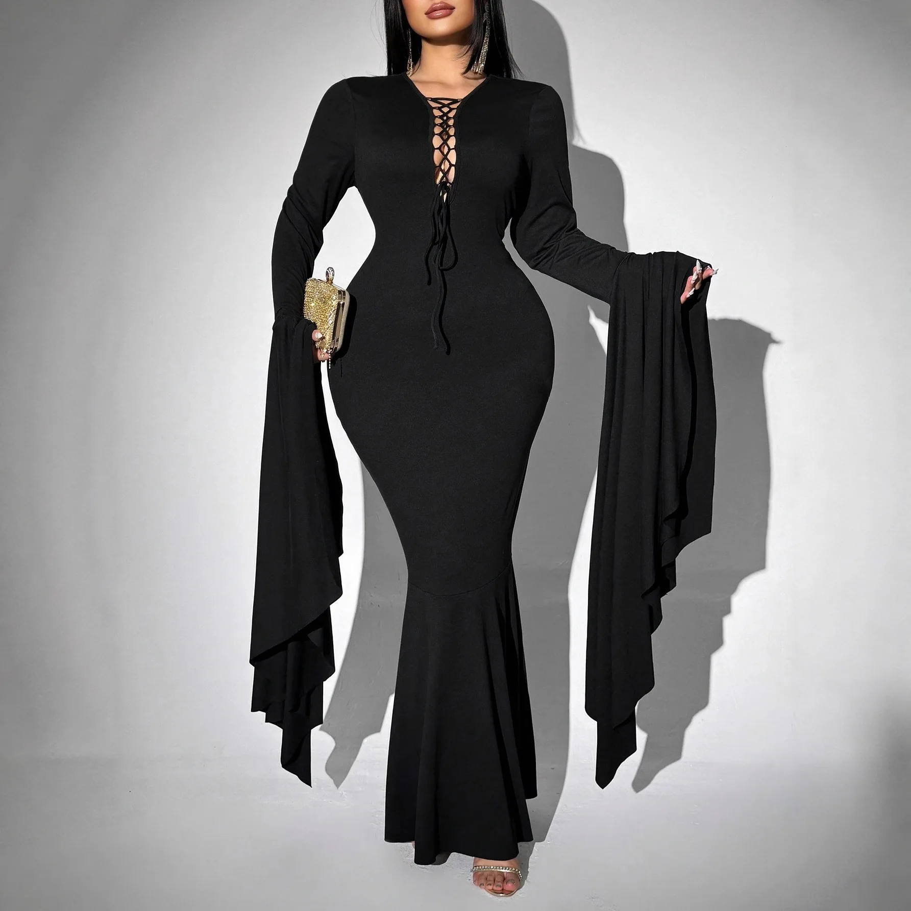 

Плюс размер женский Хэллоуин косплей Morticia Addams напольное платье костюм панк готическая ведьма винтажное полое тонкое платье на шнуровке