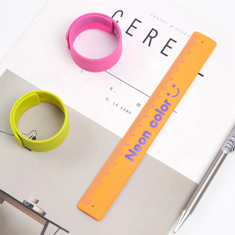 

4Pcs Flexible Slap Band Bracelet Ruler 18cm Shatterproof Folding Measure Tool for School Supplies Random Color