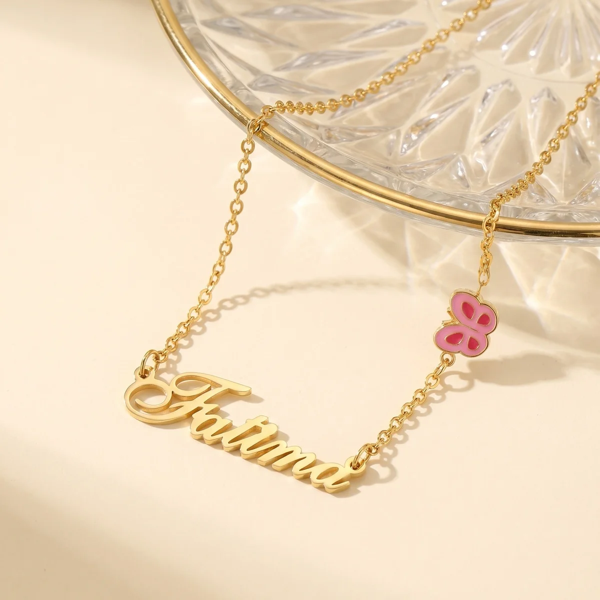 Nouveaux colliers avec pendentif personnalisé pour femmes, colliers en acier inoxydable personnalisés avec lettres cursives, bijoux pour mariage, cadeau