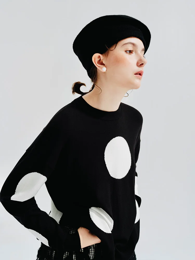 IMAKOKONI original design autumn and winter warm black knitwear polka dot long sleeve crewneck pullover sweater 234267