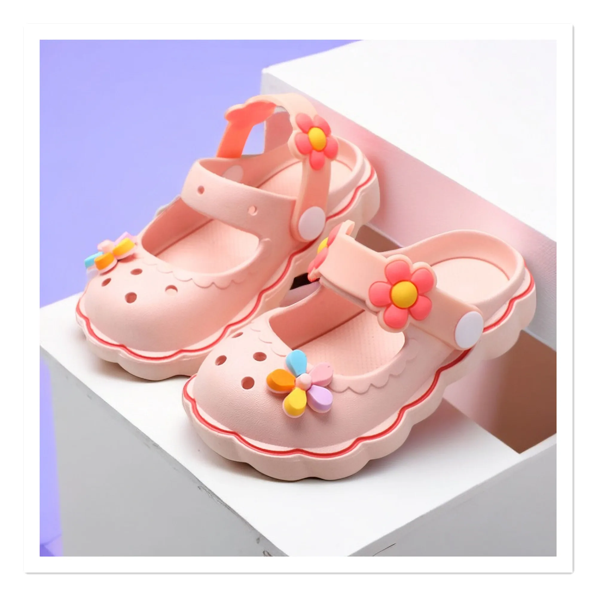 

Children's Cave Shoes Summer Girls' Cute Princess Small and Medium Children's Baby Wearing Beach Shoes Outside, Non slip Wrapped