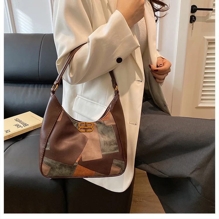 

Винтажная женская сумка через плечо, большая вместительная сумка для работы, новая ретро-сумка через плечо 2025 года, уникальное и практичное повседневное использование