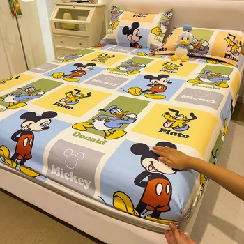 Narzuta na łóżko Mickey Disney Trzyczęściowy zestaw Prześcieradło ze ściegiem Anime Pokrowiec ochronny na materac Odporna na kurz Miękka narzuta na łóżko z kreskówek