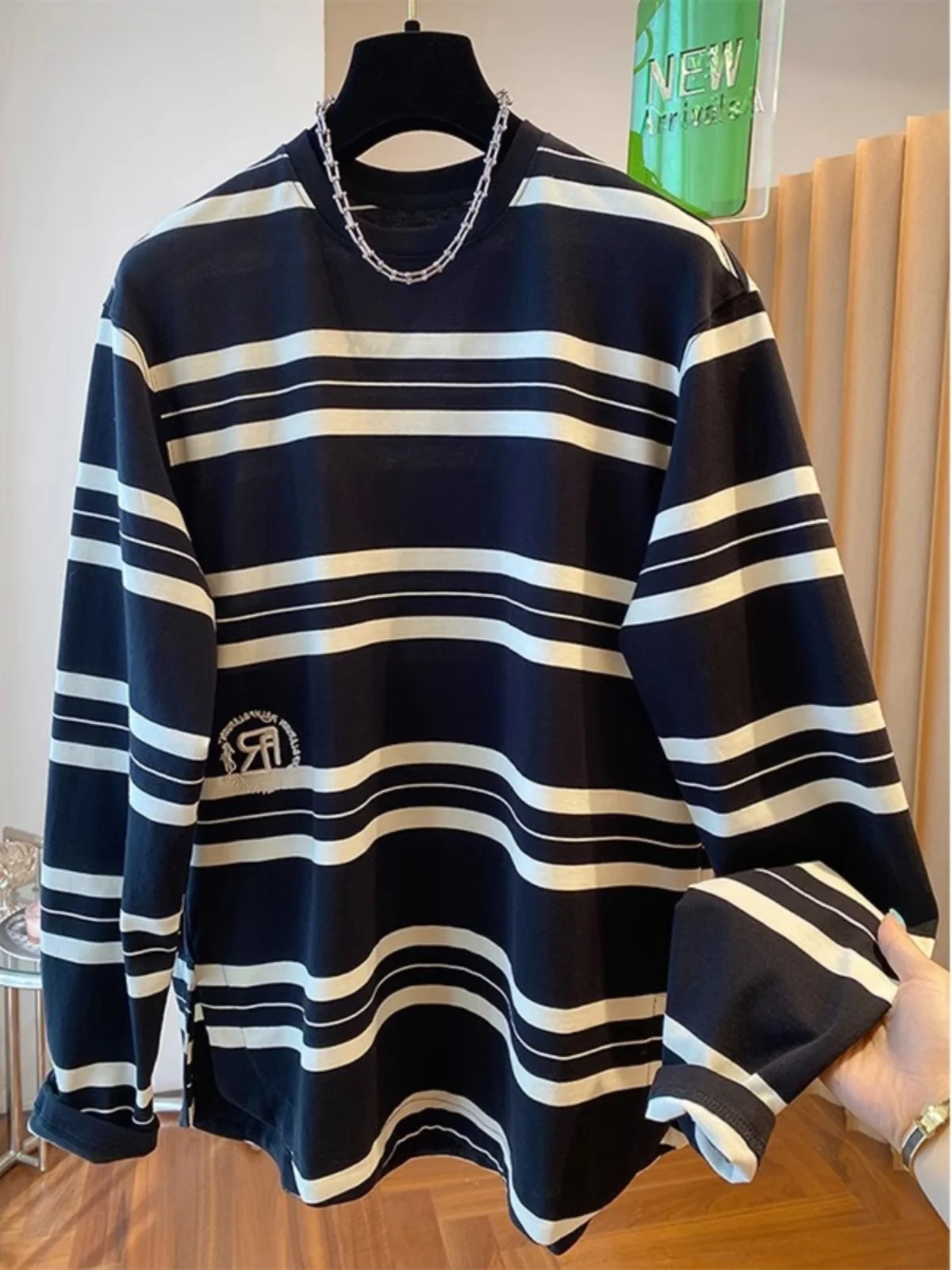 

Женская толстовка в американском ретро-стиле с полосками, больших размеров (до 300 фунтов), весна-осень, свободный крой, стройнящий дизайн, с вышивкой