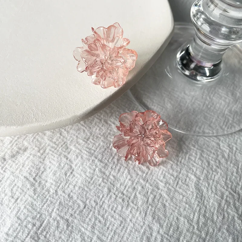 Temperament Cute Small Fresh Gardenia Clip on Earrings Wedding Transparent Acrylic Flower Ear Clips for Female Girls Non Pierced