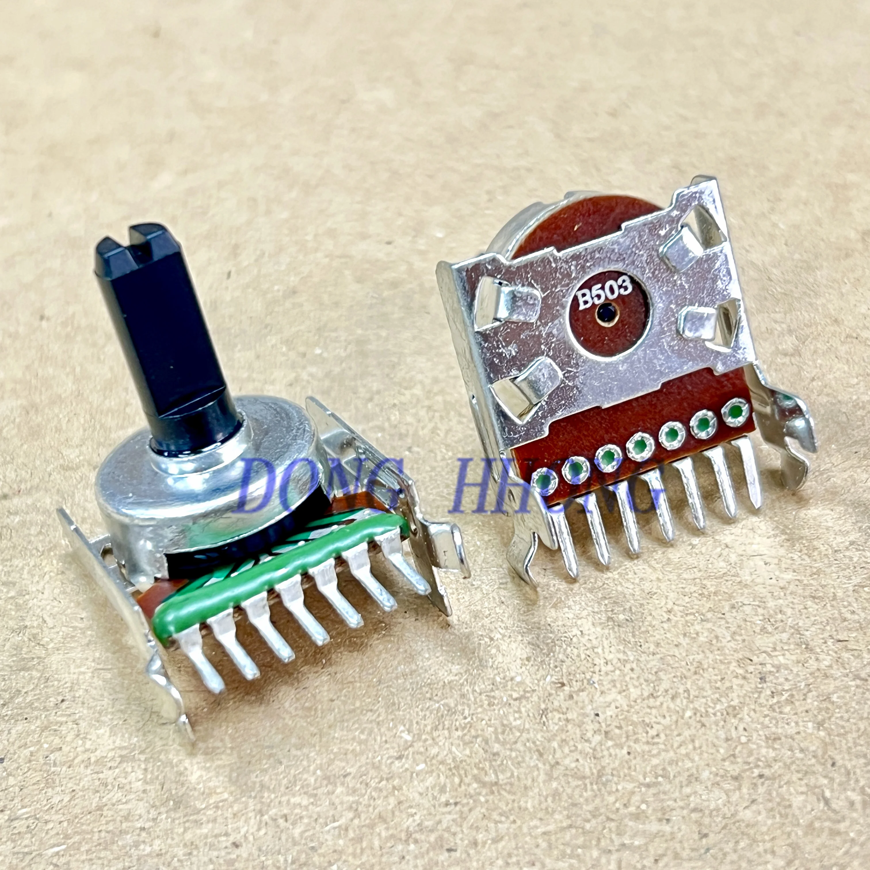 1 piece of high-quality RK161 audio recorder dedicated dual B50K, with a row of 7 pin shafts and a length of 15mm