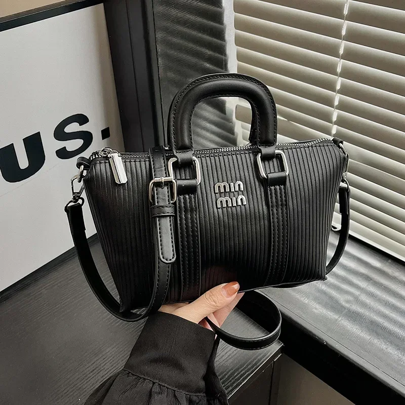 

2025 Premium Contrasting Color Portable Small Bag Women's New Fashion Oblique Span Bag Popular Trendy Commuter Shoulder Bag