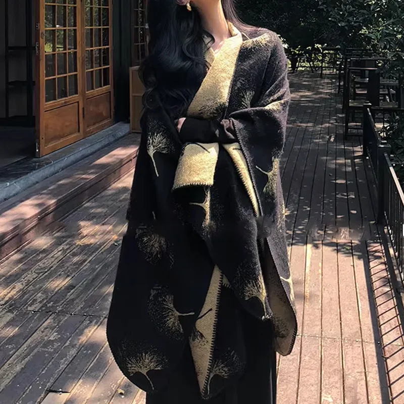 

Reversible Knitted Cape Shawl for Women, Paired with A Dress, 2025 New Scarf, Early Autumn New Suit Dress