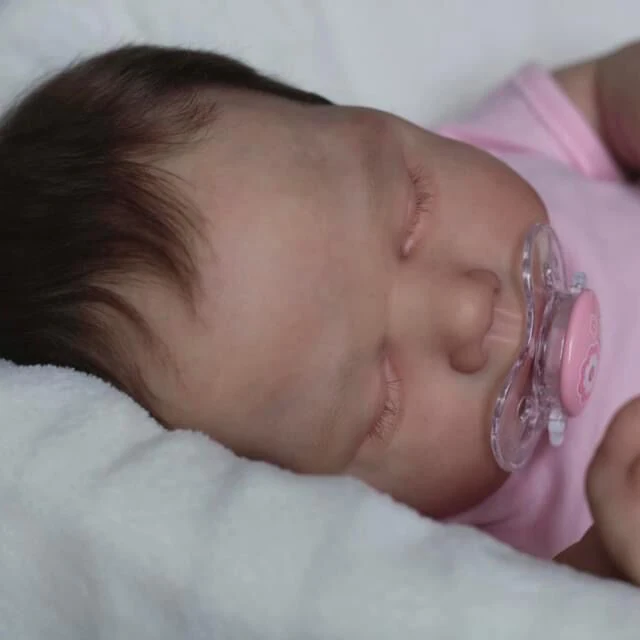 دمية للأطفال حديثي الولادة 18 بوصة من طراز Miley مطلية مسبقًا على شكل عيون مثل الصورة ذات لمسة ناعمة ثلاثية الأبعاد وشعر جذر يدوي مرئي