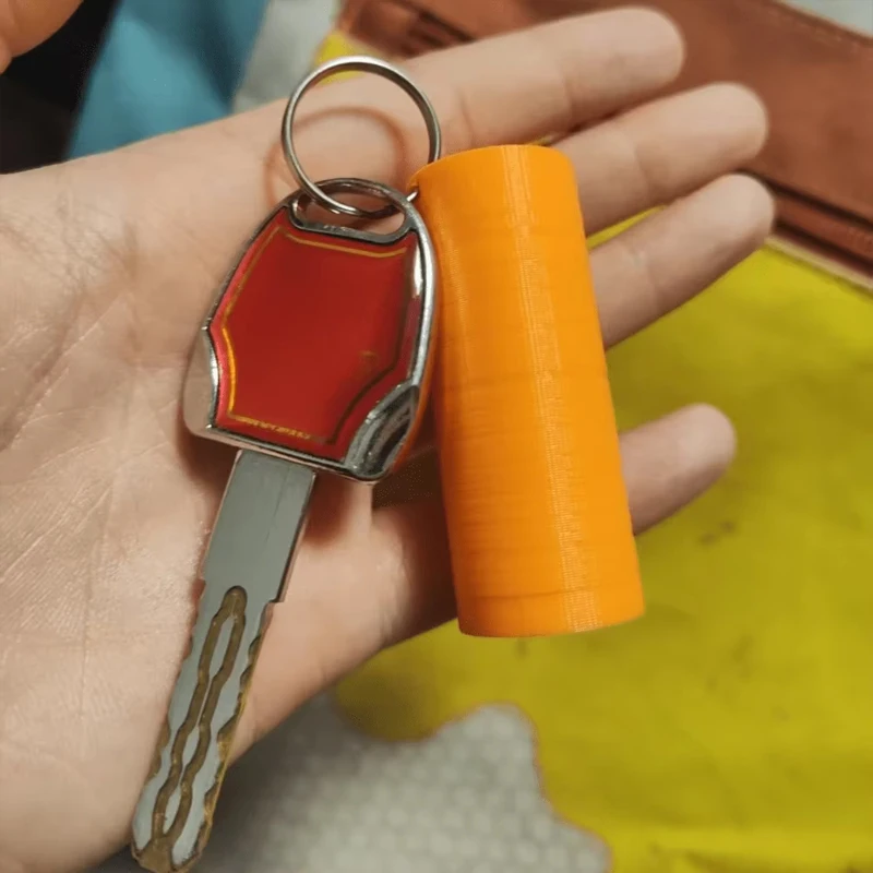 Tragbares Nähset, Mini-Nähorganizer mit Schlüsselanhänger für Reisen, Kleidung und Knopfreparaturen – ohne Faden/Nadeln – Detail 7