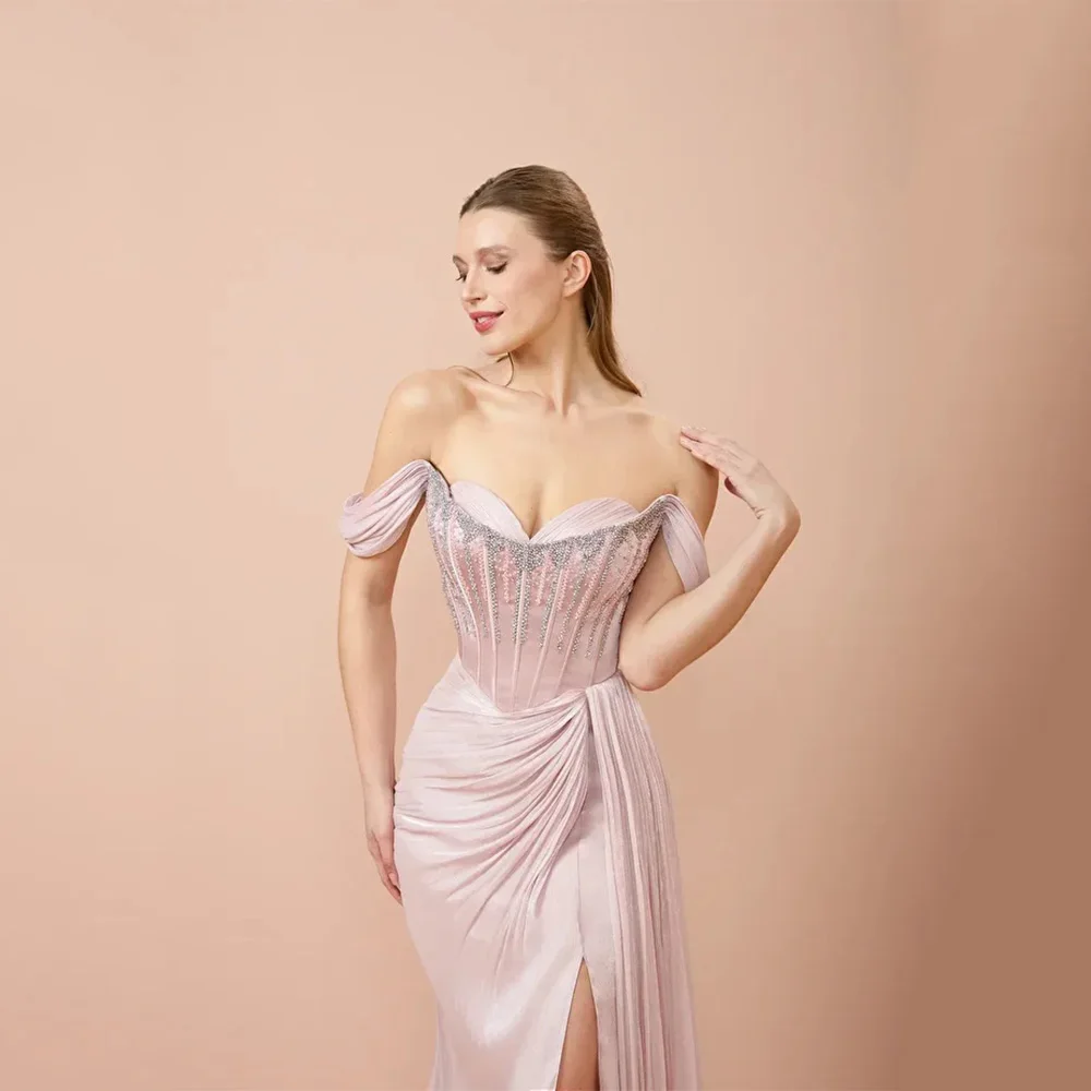 DRESS FORU ชุดราตรีสีชมพูหรูหรา ผ้าทาฟตา ยาวกรอมพื้น คอวี ชุดราตรีงานพรอม ประดับด้วยลูกปัด ชุดราตรีสั่งตัดได้